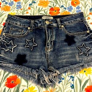 harmony & Havoc star shorts